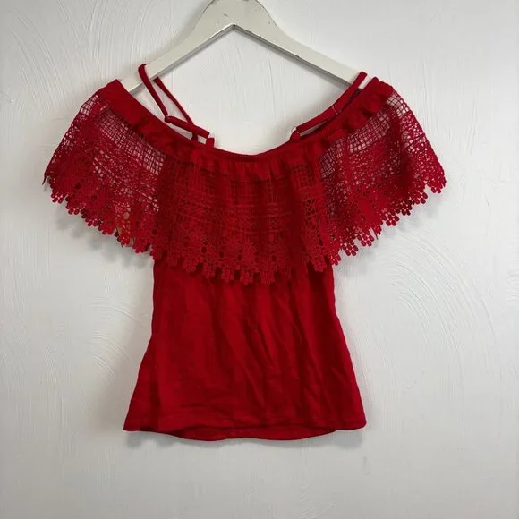 No Boundaries Blouse Red Boho Cute Off Shoulder Shirt Button Accent Solid Womens - Picture 6 of 6